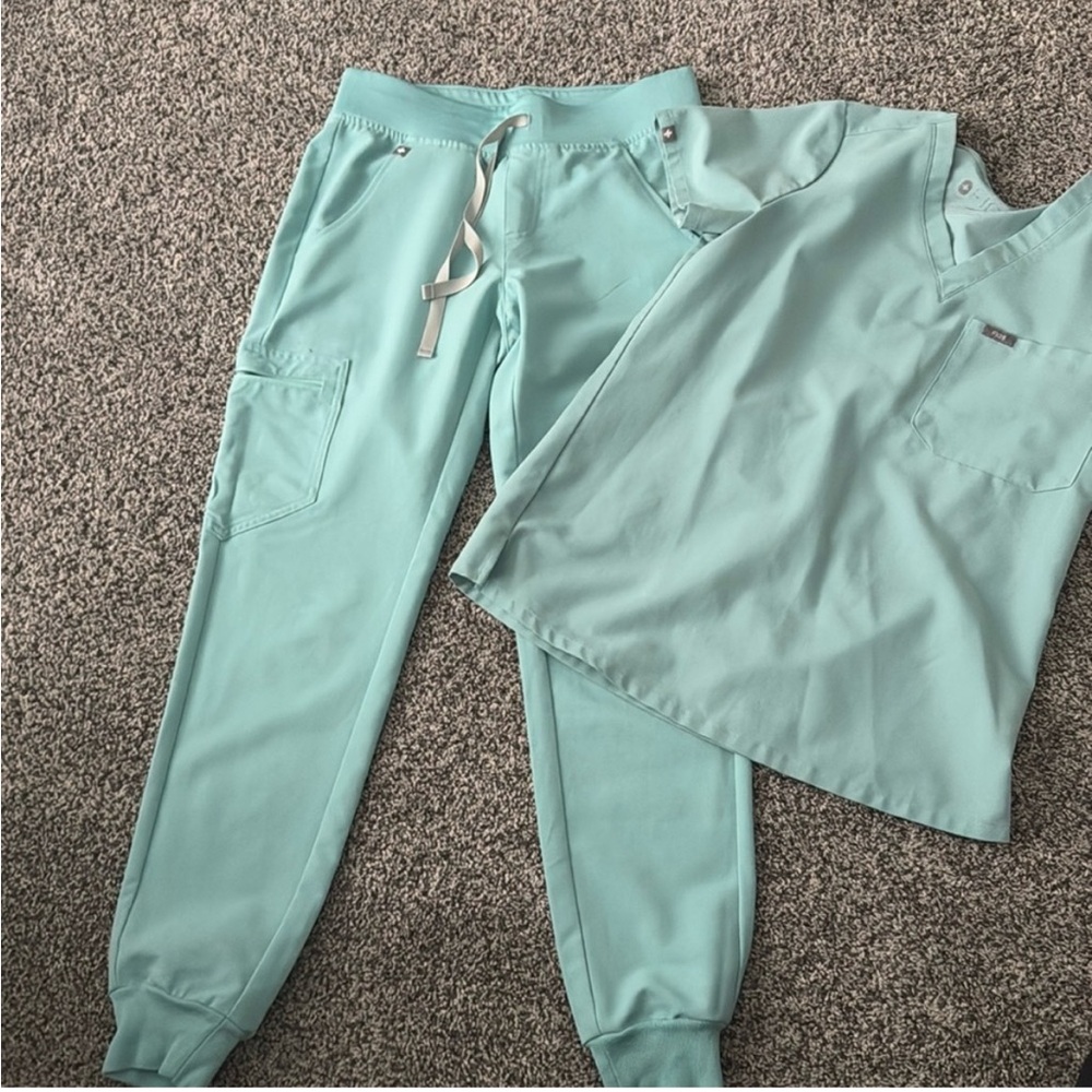 Figs Women's Scrub Set in Light Blue